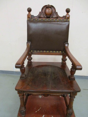 6736 - Kreslo orech 1890 kuze Ok stav  -  6 900 kc 